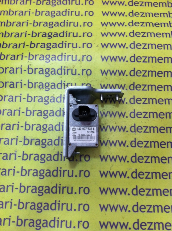 Senzor esp acceleratie laterala Volkswagen Bora [1998 - 2005] Sedan 1.6 16V MT (105 hp) (1J2)