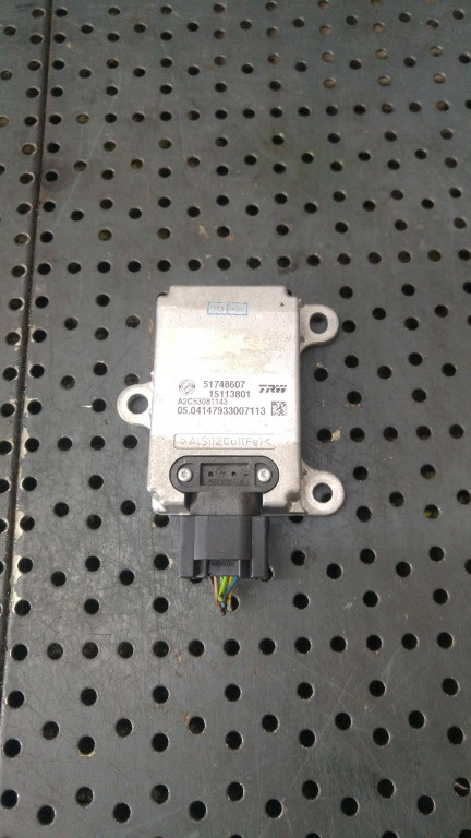 Senzor esp alfa romeo 159 939 51748607 15113801 a2c53081143