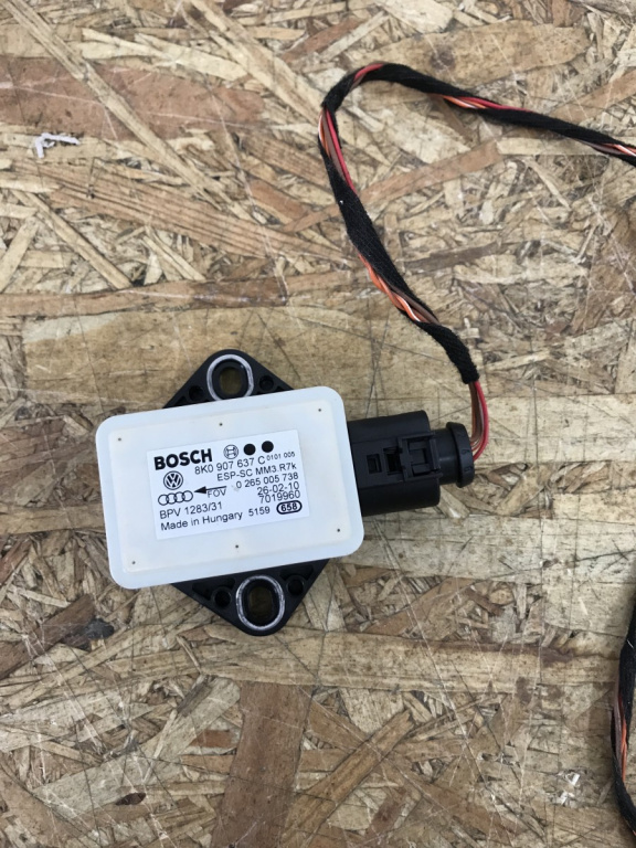 Senzor ESP AUDI Q5 3.0TDI QUATTRO S-LINE suv 2010 (8K0907637)