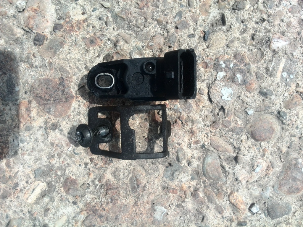 SENZOR FILTRU MOTORINA BMW E53 X5 3.0D 184CP