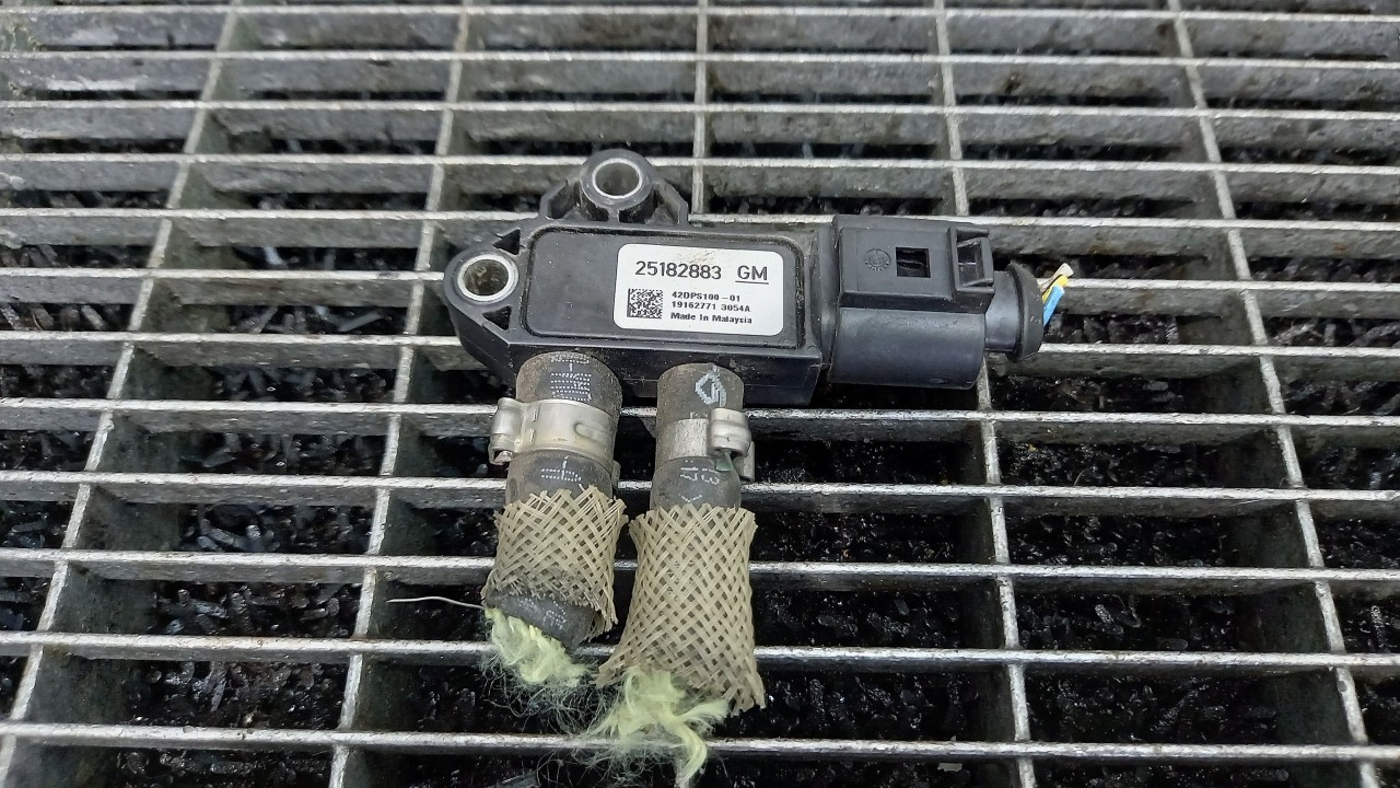 SENZOR FILTRU PARTICULE OPEL ANTARA A22DM - (2010 2015)