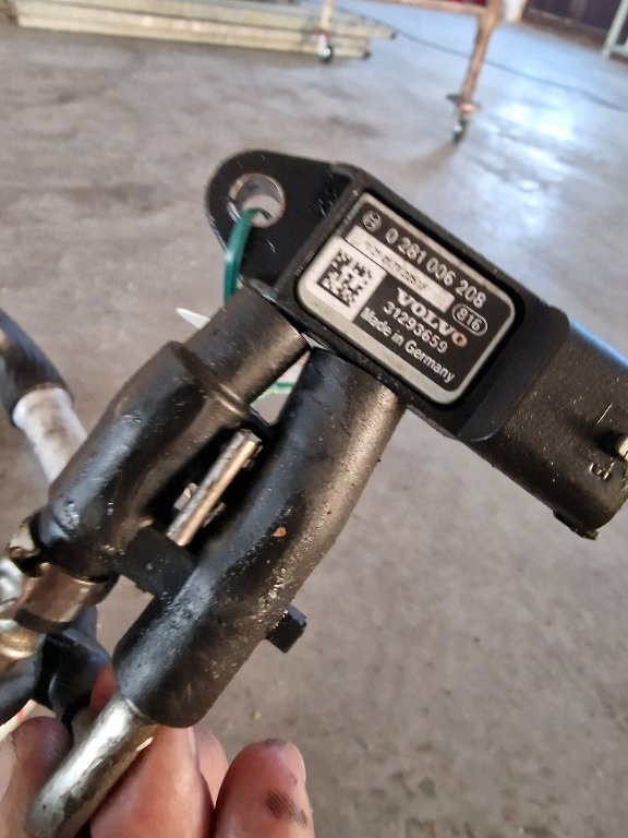 Senzor Filtru Particule Volvo V40 S40 S60 C70 2.0 d Euro 5