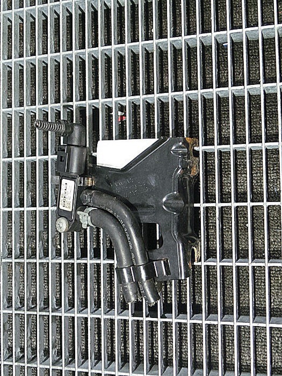SENZOR FILTRU PARTICULE VW TIGUAN 2.0 TDI - (2007 2010)