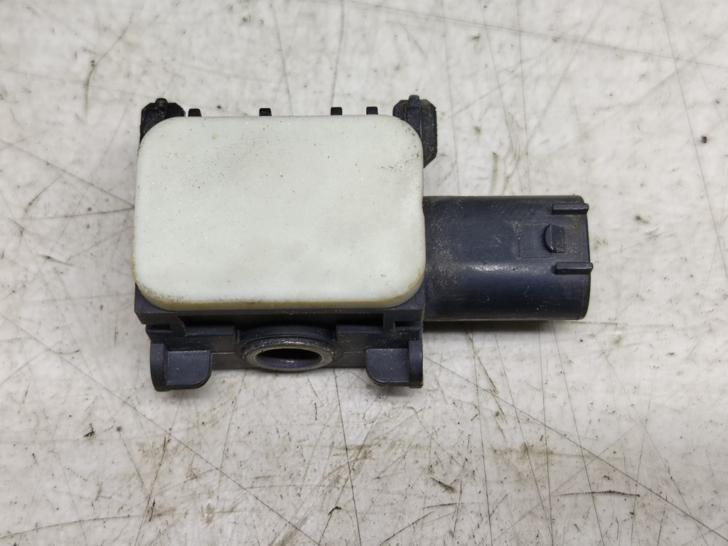 Senzor impact 0038202926 Mercedes-Benz R-Class W251 [2005 - 2010] 3.0 cdi OM642.950