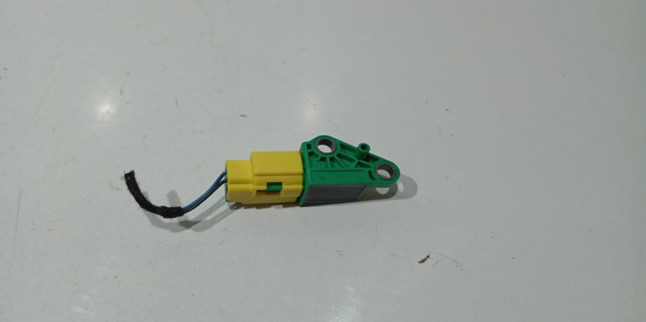 Senzor impact 1K0909606C Volkswagen VW Passat B6 [2005 - 2010]