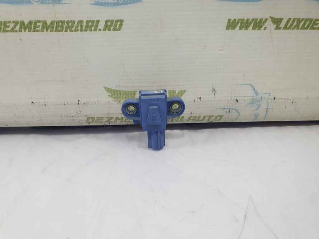Senzor impact 1k0955557a Volkswagen VW Golf 5 [2003 - 2009] 1.9 tdi BKC