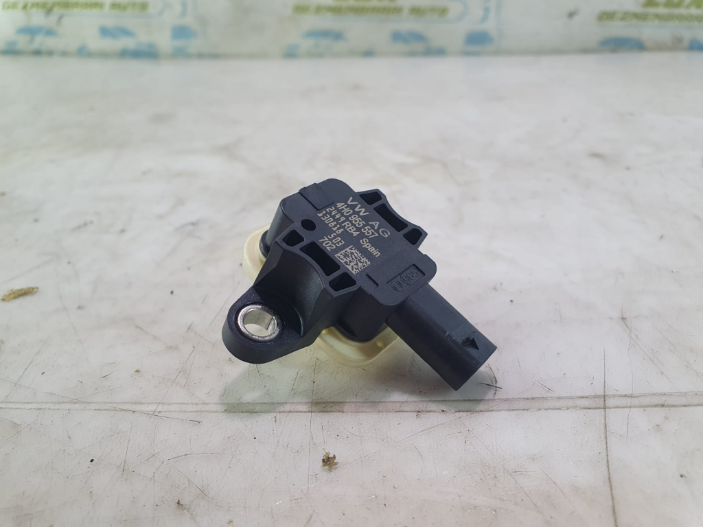 Senzor impact 4h0955557 Audi A8 D4/4H [2010 - 2014]