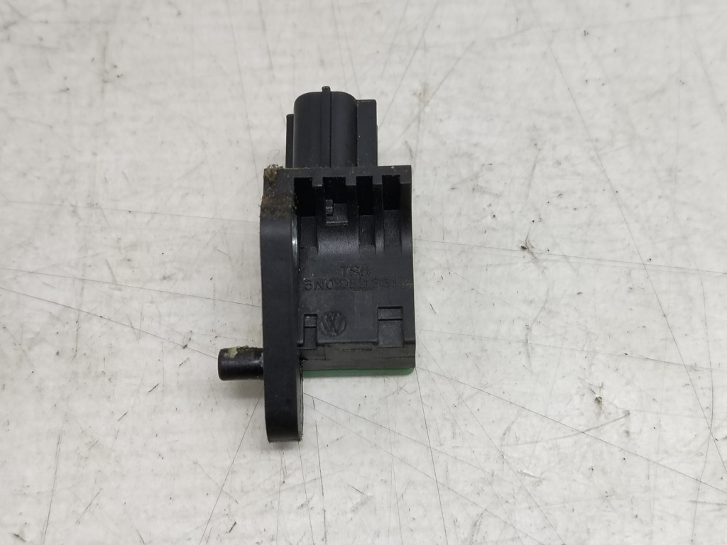 Senzor impact 5n0959351b Volkswagen VW Tiguan 5N [2007 - 2011]
