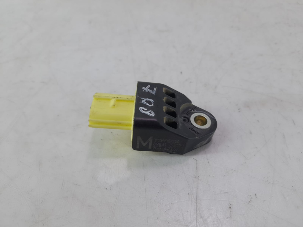 Senzor impact 8931-33020 Toyota Rav 4 3 (XA30) [2005 - 2010] 2.2 d-4d 2ADFTV