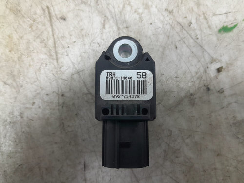 Senzor impact 89831-0H040 Citroen C1 2 [2014 - 2020]