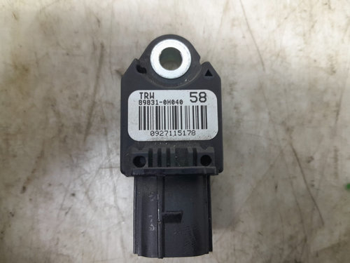 Senzor impact 89831-0H040 Toyota Aygo 2 [2014 - 2020] 1.0 benzina 1KRFE