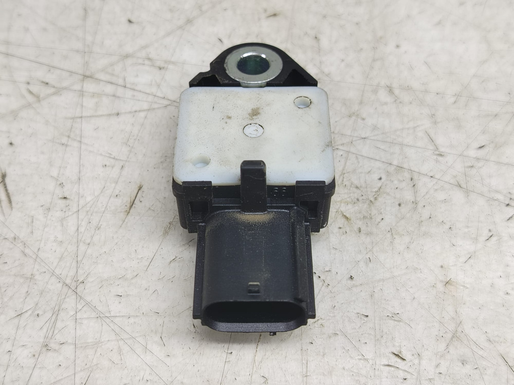 Senzor impact 898310h020 Toyota Aygo 2 [2014 - 2020] 1.0 benzina 1KRFE