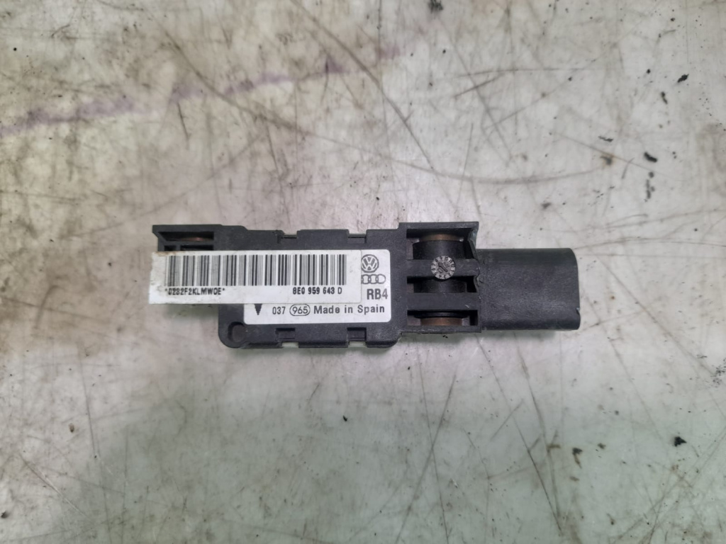 Senzor impact 8e0959643d Volkswagen VW Phaeton [2002 - 2008]
