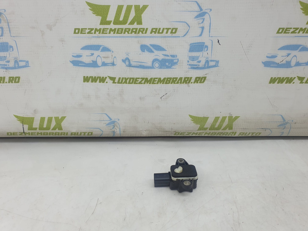 Senzor impact 8p0955557 Audi A3 8P/8PA [facelift] [2004 - 2008]