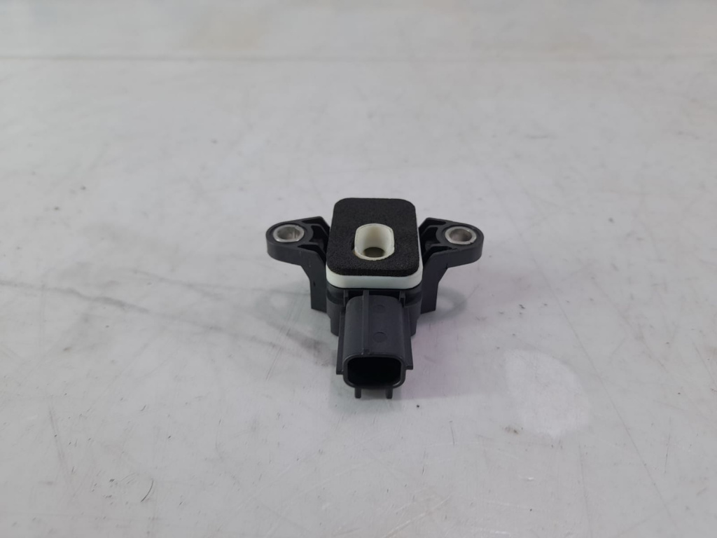 Senzor impact 8p0955557 Audi A4 B7 [2004 - 2008] 1.9 tdi BRB