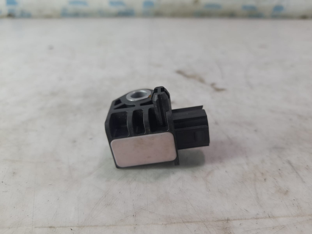 Senzor impact 95920-CG000 Hyundai i30 PD 3 [2th facelift] [2020 - 2024] 1.5 benzina G4LC