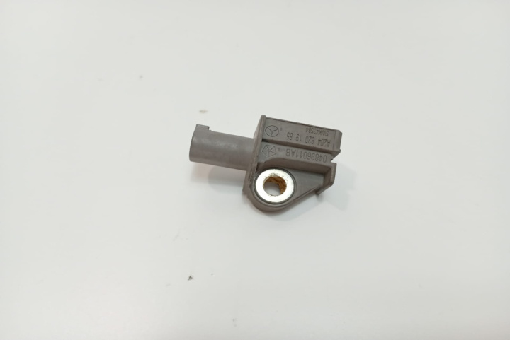 Senzor impact A2048201985 Mercedes-Benz C-Class W204/S204 [2007 - 2012]