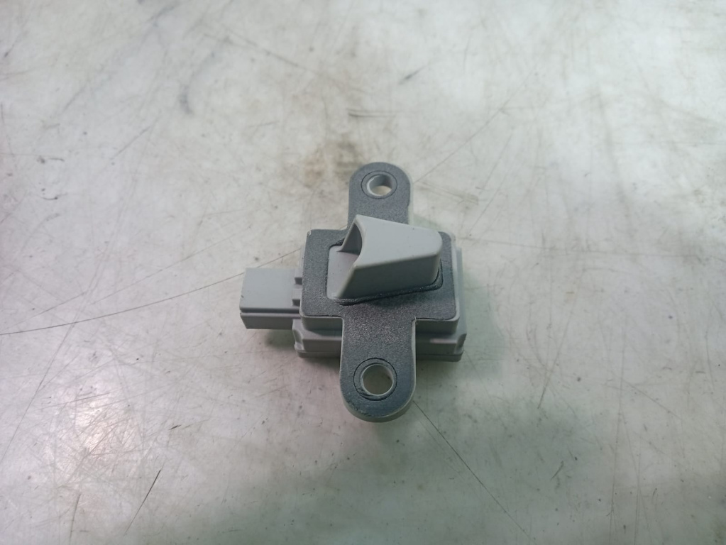 Senzor impact A2048210651 Mercedes-Benz C-Class W204/S204 [2007 - 2012]