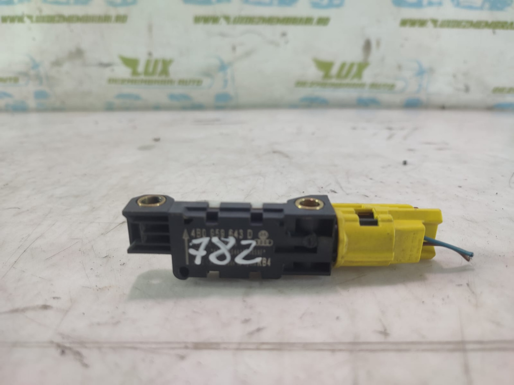 Senzor Impact airbag 4B0959643D Audi A3 8P/8PA [facelift] [2004 - 2008] 2.0 tdi BKD