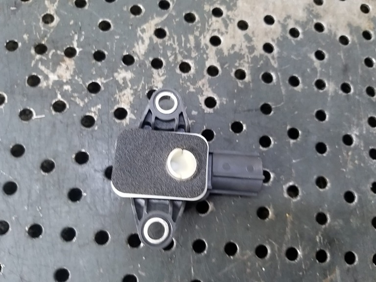 Senzor impact audi a3 8p 8p0955557