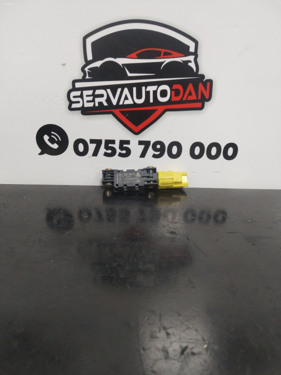 Senzor impact Audi A4 (2004-2008) [8EC, B7] 1.9 Motorina 2007, 8E0959643B