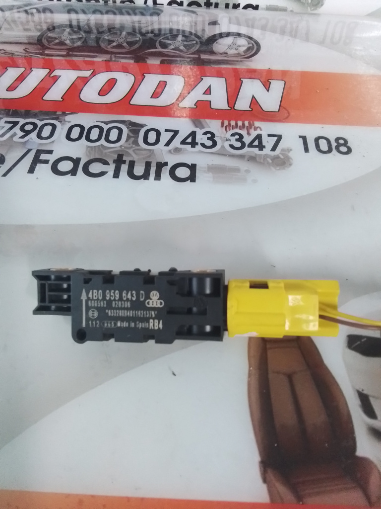 Senzor impact Audi A8 (2002-2009) [4E] D3 3.0 Motorina 2005, 4B0959643D