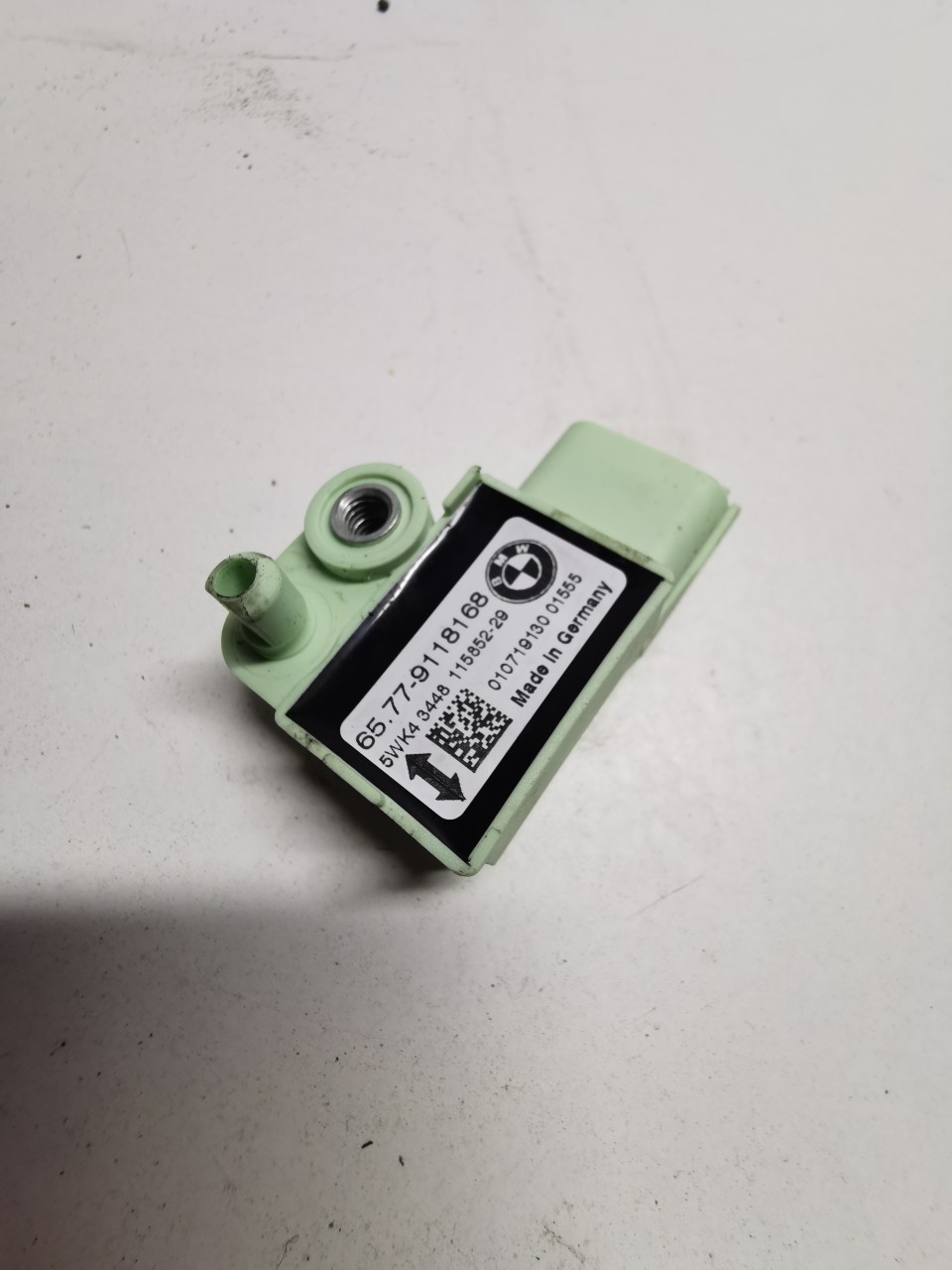 Senzor impact Bmw seria 5 E60 E61 Facelift LCI 65 77 9118168 5WK43448