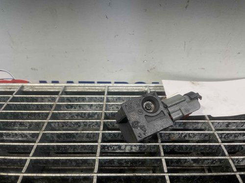 SENZOR IMPACT BMW SERIA 7 F 01 SERIA 7 F 01 - - (2013 2015)