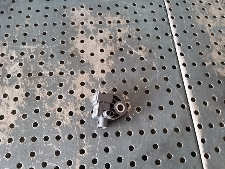 Senzor impact citroen c5 aircross 9810452480
