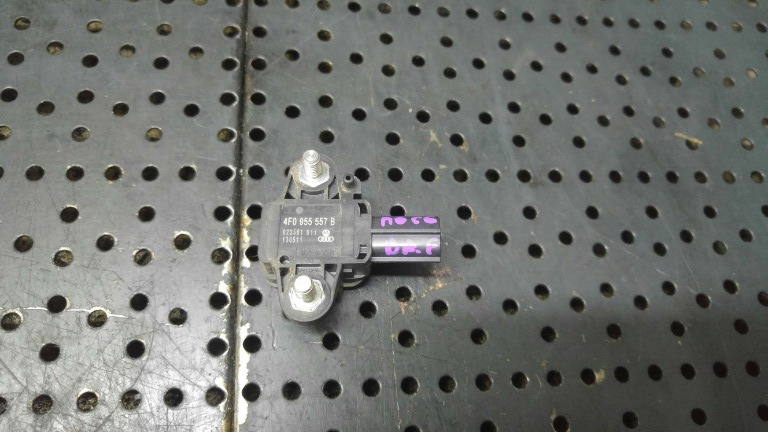 Senzor impact dreapta fata audi a6 c6 4f 4f0955557b
