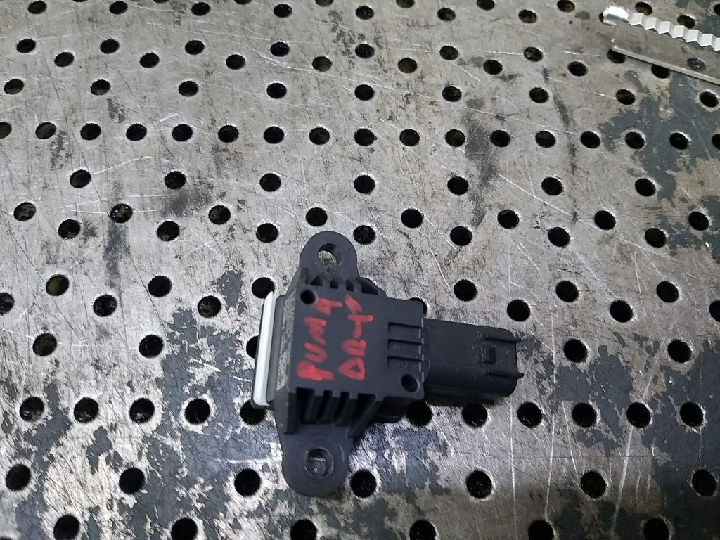 Senzor impact dreapta fata ford puma j2k cf7 gn1514c676aa