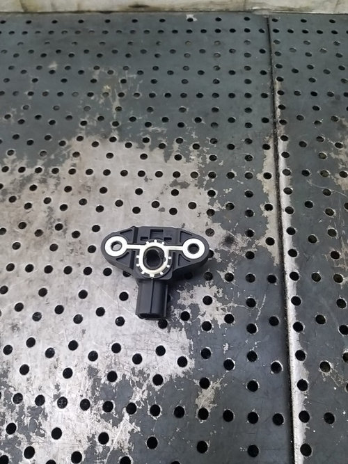 Senzor impact dreapta fata vw passat b6 3c 5n0959354