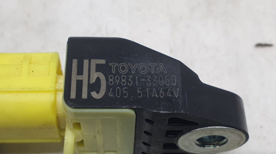 Senzor impact fata 89831-33050 Toyota Rav 4 4 (XA40) [facelift] [2015 - 2019]