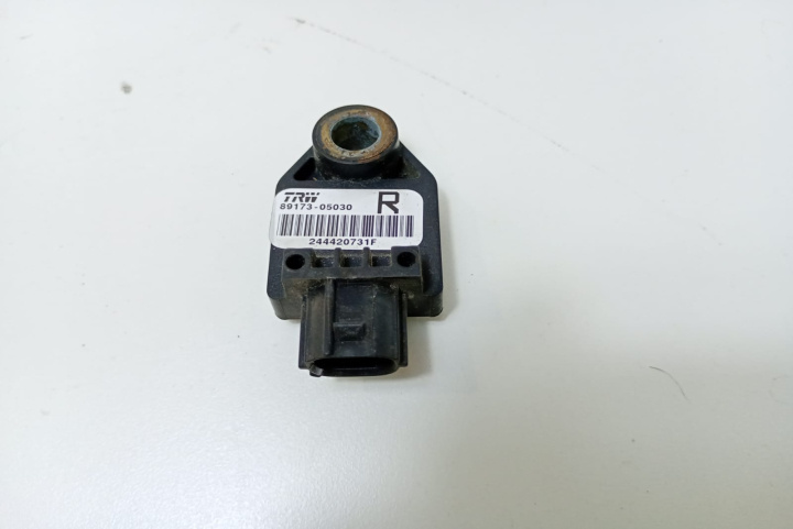 Senzor impact frontal 89173-05030 / 8917305030 Toyota Avensis 2 T25 [2002 - 2006]