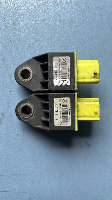 Senzor impact Hyundai I40 1.7 CRDI D4FD 2012 Cod : 95920-3Z100