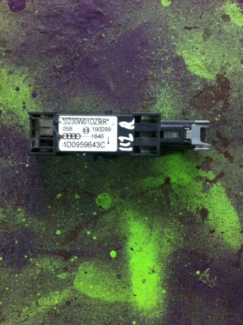 Senzor impact lateral dreapta Audi A8 D2/4D [1994 - 1999] Sedan 4-usi 2.8 tiptronic (193 hp)
