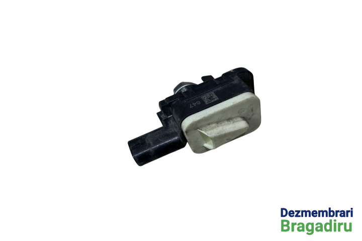 Senzor impact lateral fata dreapta Cod: 7P0959354 7P0959354 Volkswagen VW Touareg generatia 2 7P [2010 - 2014] Crossover 3.0 TDI Tiptronic 4Motion (245 hp) Cod motor: CRC Cod cutie: NAC Cod culoare: LG7W