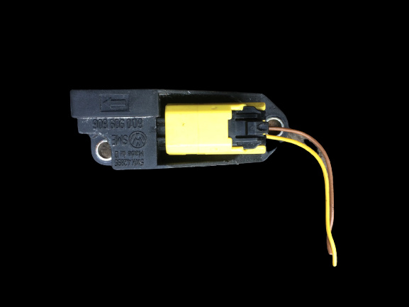 Senzor impact lateral fata dreapta Volkswagen VW Golf 4 [1997 - 2006] Hatchback 3-usi 1.6 MT (105 hp) (1J1) 16V