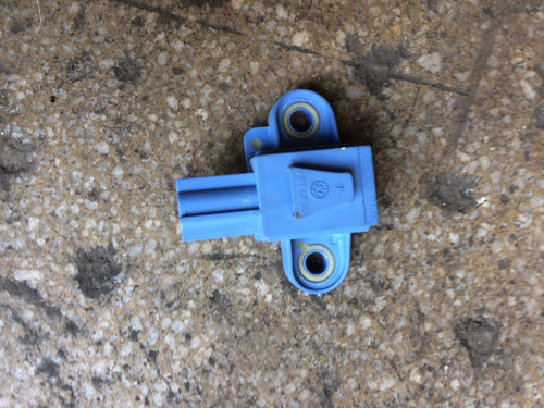 Senzor impact lateral fata stanga Volkswagen VW Golf 5 [2003 - 2009] Hatchback 5-usi 1.6 FSI Tiptron...
