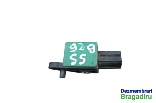 Senzor impact lateral spate stanga Volkswagen VW Passat B6 [2005 - 2010] Sedan 4-usi 2.0 TDI MT (140...