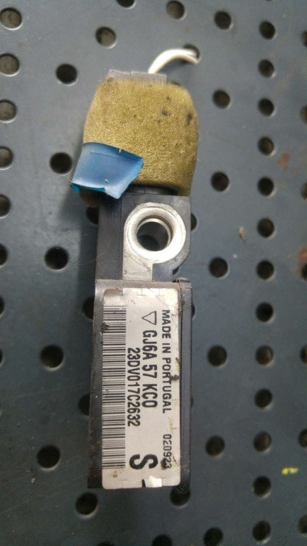 Senzor impact mazda 6 gj6a57kco