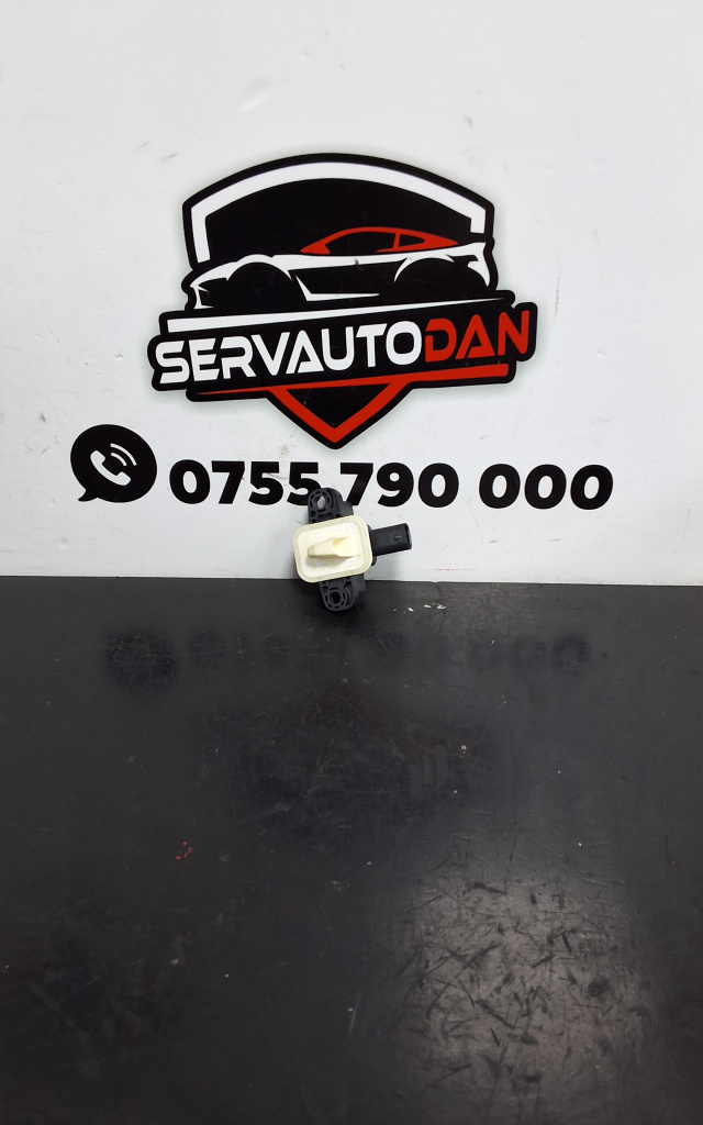 Senzor impact Mercedes-Benz GL (2013-2019) [x166] 3.0 Motorina 2013, A1668210351