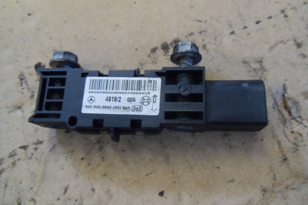 Senzor impact Mercedes CLK W209 A0028200826