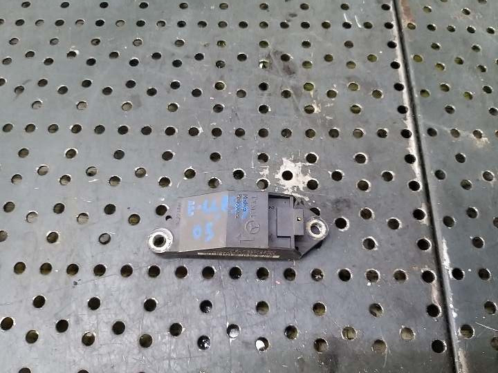 Senzor impact mercedes e class w211 00402623a1 a0018209326