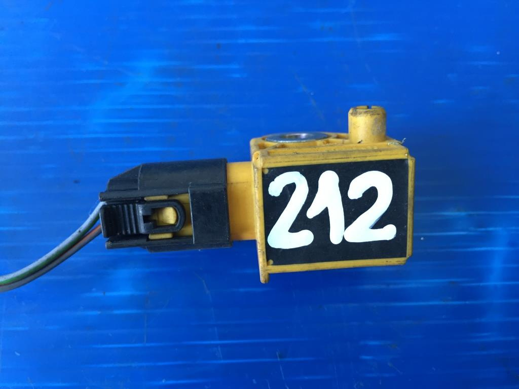 Senzor impact Mercedes E Class w212 2011 cod A2128210351