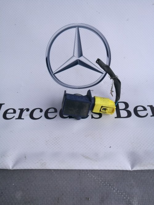 Senzor impact Mercedes E-Class W212