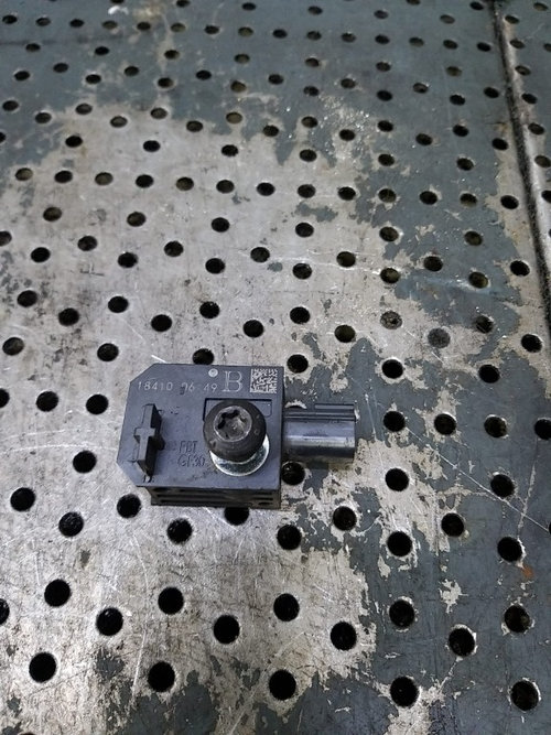 Senzor impact opel astra j 13502577