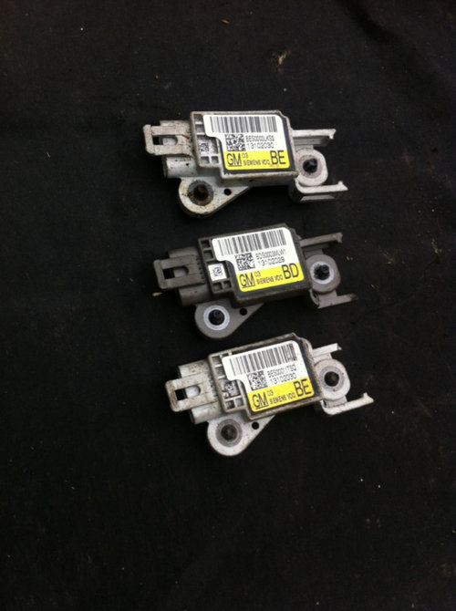 Senzor impact Opel Vectra C [2002 - 2005] Sedan 4-usi 1.8 MT (122 hp)