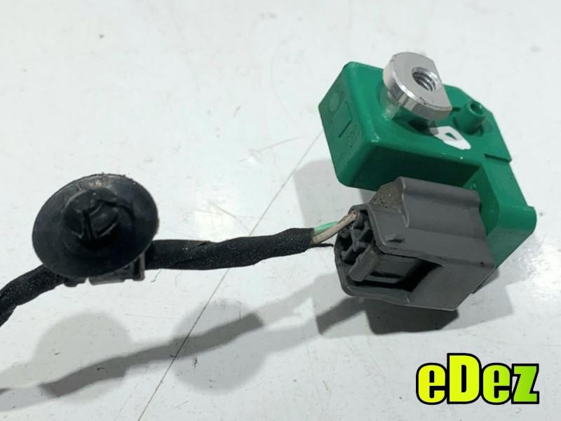 Senzor impact Renault Laguna 3 facelift (2010-2013) 988300001R