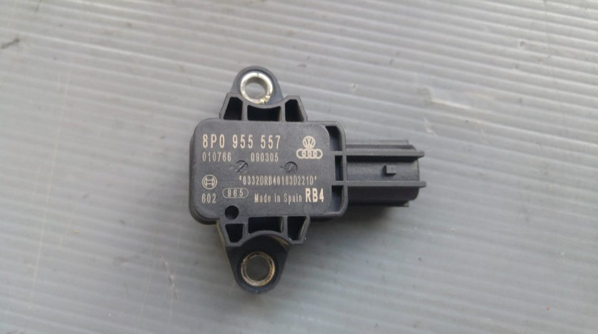 Senzor impact stanga fata audi a4 b7 8p0955557